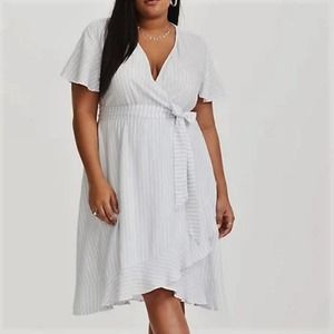 Torrid Women's Size 2X Challis Wrap Dress ~ Light Blue & White Striped